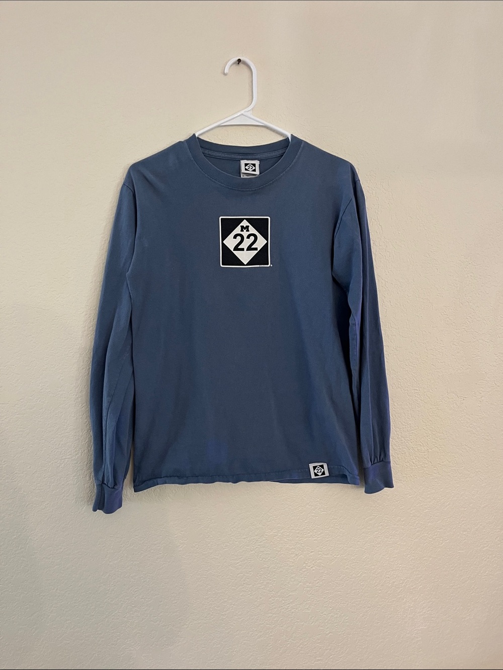 M 22 Long Sleeve Logo Tee in Slate Blue